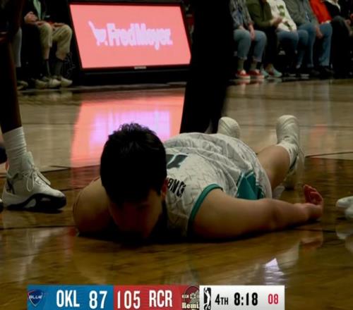 朱利安,卡什与劳埃,格拉斯普尔,金贝娱乐官网,金贝娱乐JINBEI官网入口,金贝娱乐网站,金贝娱乐官网娱乐,金贝娱乐JINBEI,金贝娱乐JINBEI登录入口